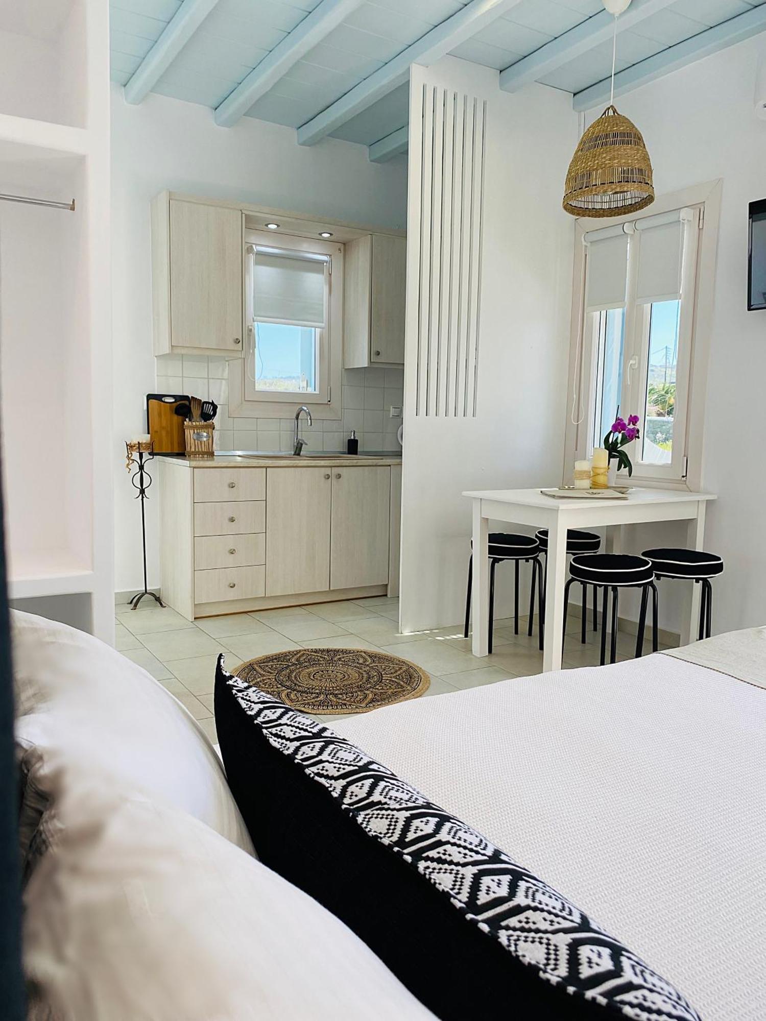 Tatiana Villa & Apartments Klouvas エクステリア 写真
